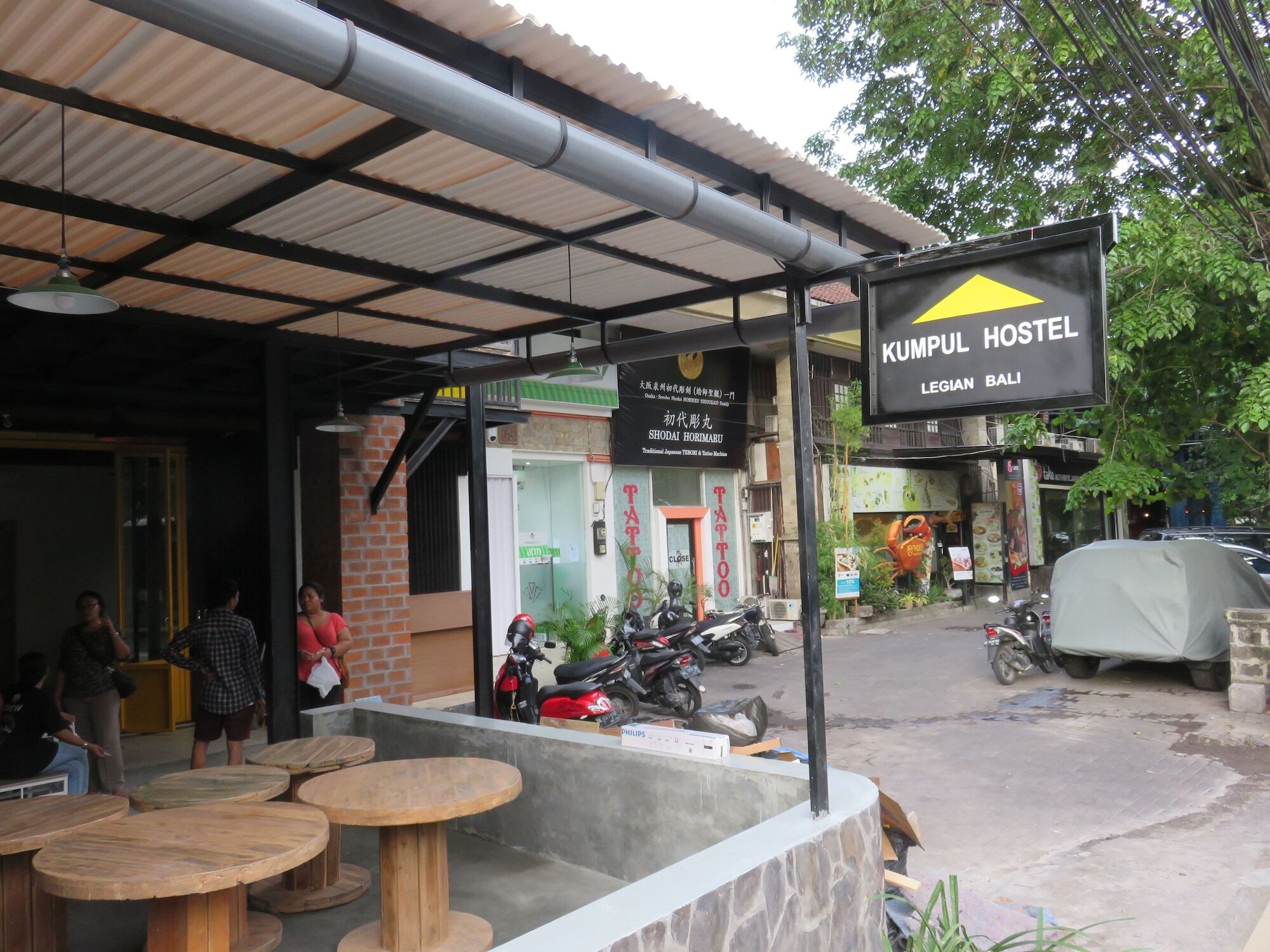 Kumpul Hostel Kuta レギャン エクステリア 写真