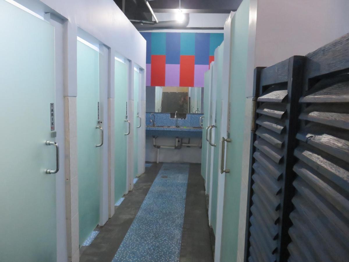 Kumpul Hostel Kuta レギャン エクステリア 写真