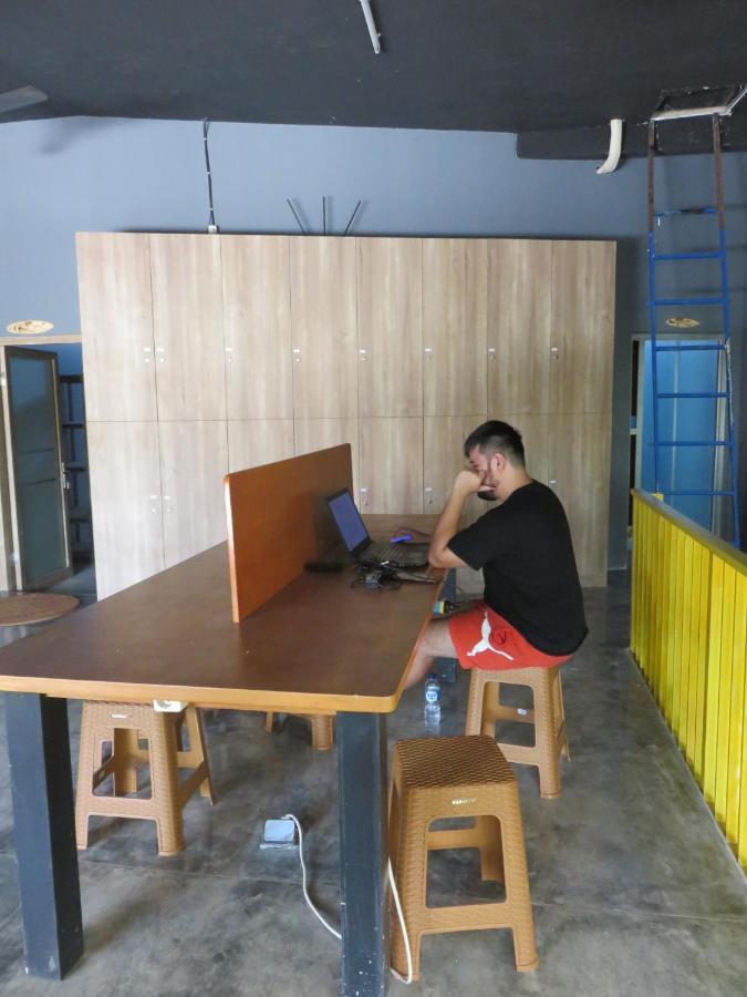 Kumpul Hostel Kuta レギャン エクステリア 写真
